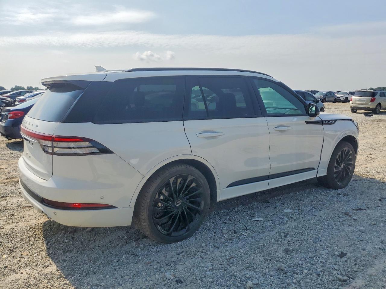 2023 Lincoln Aviator Reserve - Фото 3
