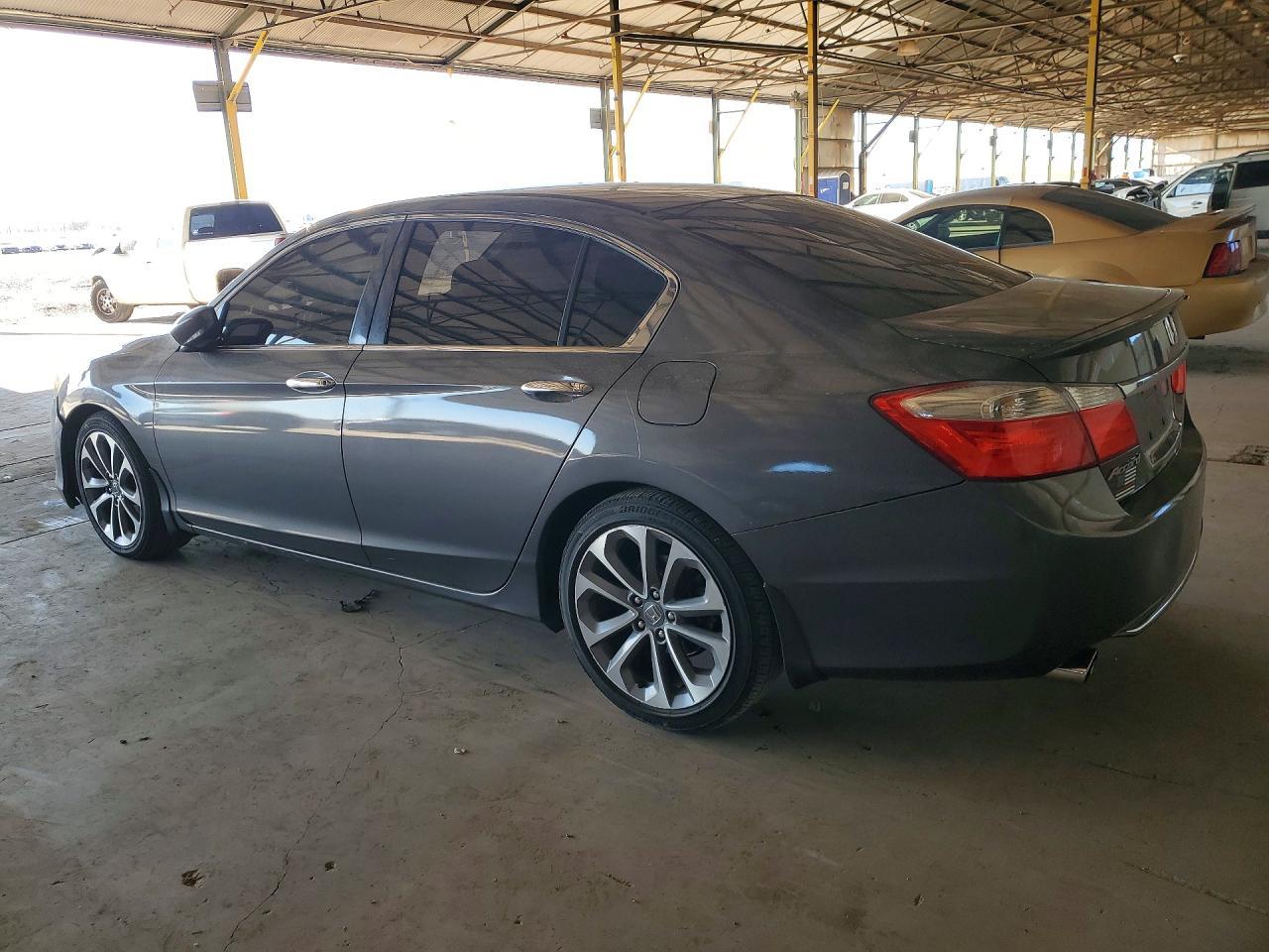 2015 Honda Accord Sport - Фото 2