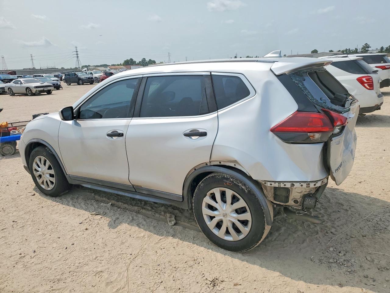 2018 Nissan Rogue S - Image 2