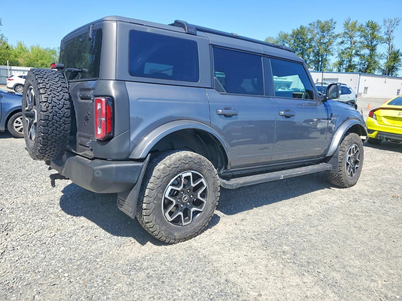 2023 Ford Bronco Base - Фото 3