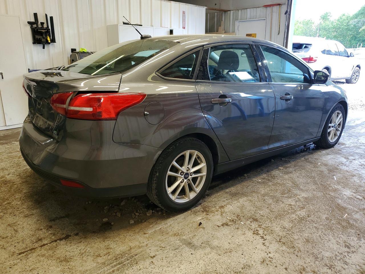 2016 Ford Focus Se - Image 3
