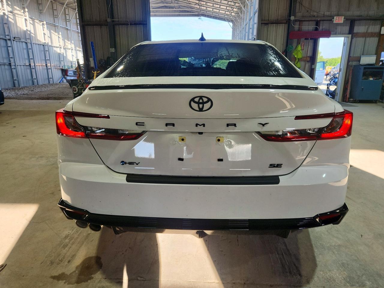 2026 Toyota Camry Nightshade - Фото 6