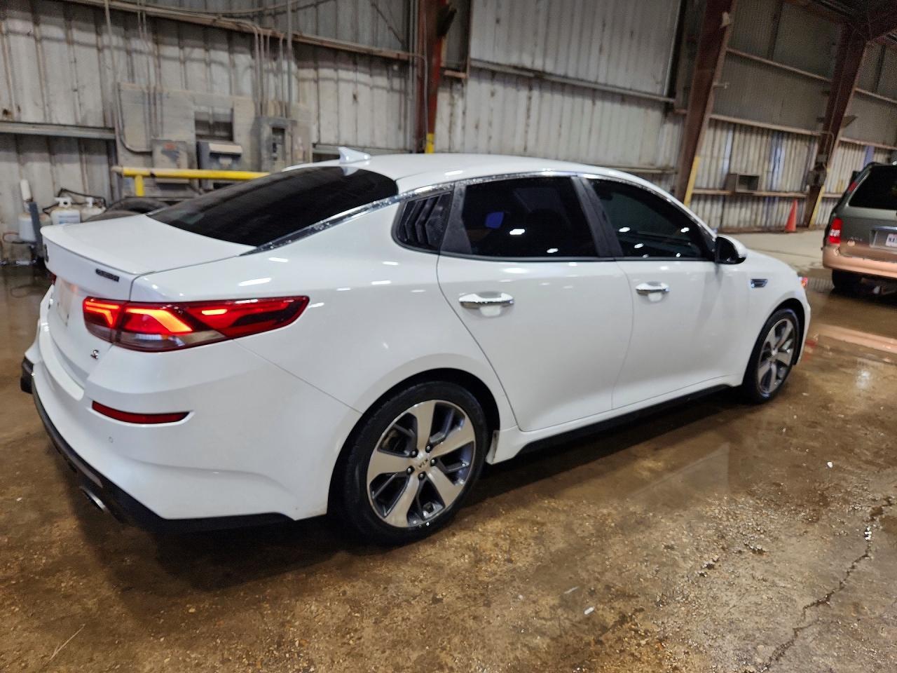 2019 Kia Optima S - Image 3