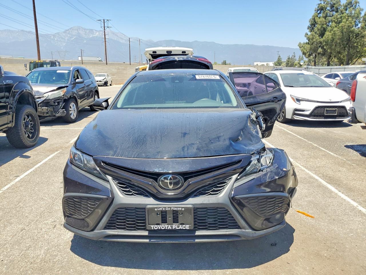 2023 Toyota Camry Se - Фото 5