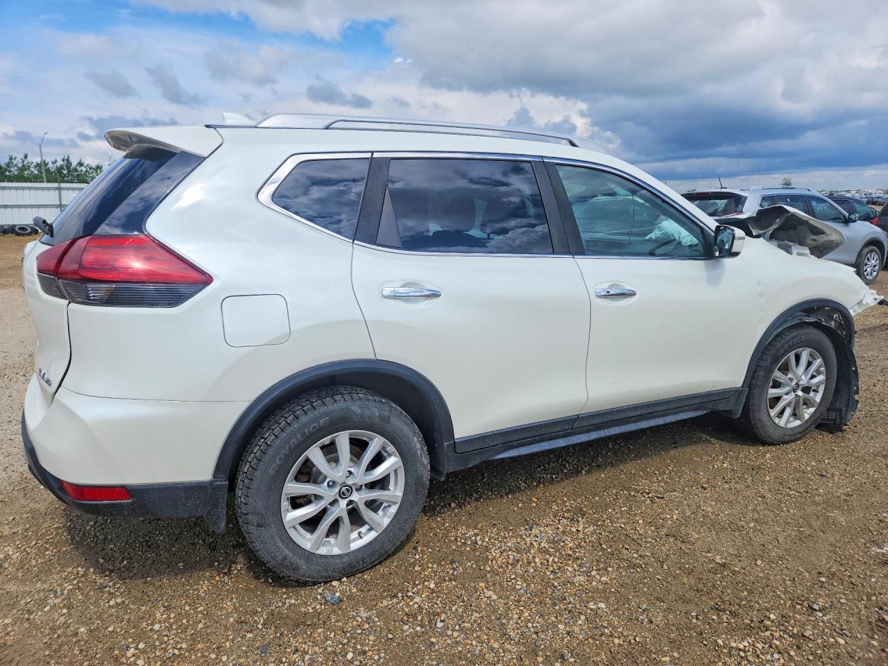 2019 Nissan Rogue S - Фото 3