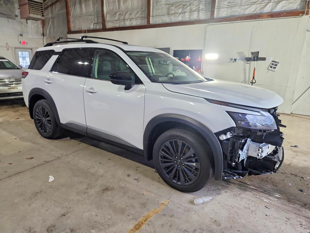 2026 Nissan Pathfinder Sl - Image 4