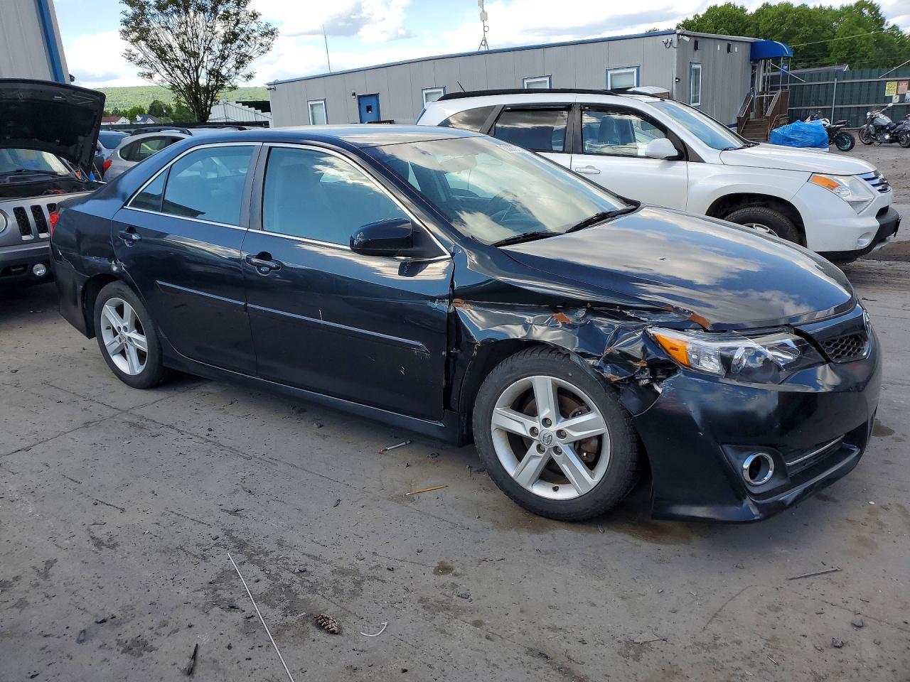 2014 Toyota Camry Se - Фото 4