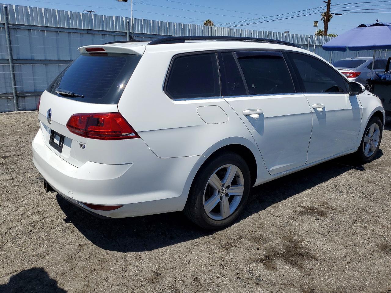 2015 Volkswagen Golf Sportwagen Tdi S - Фото 3