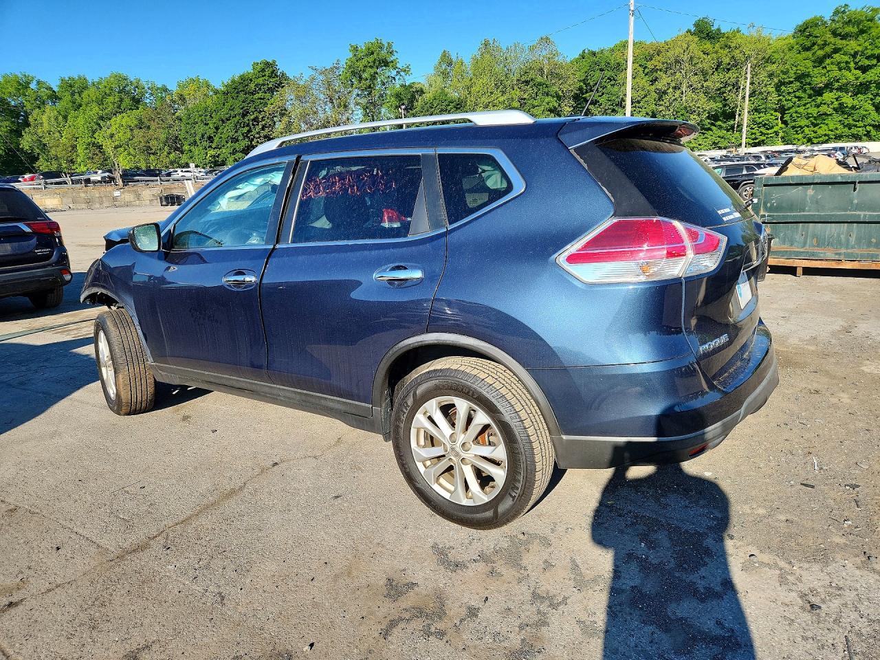 2016 Nissan Rogue Sv - Image 2