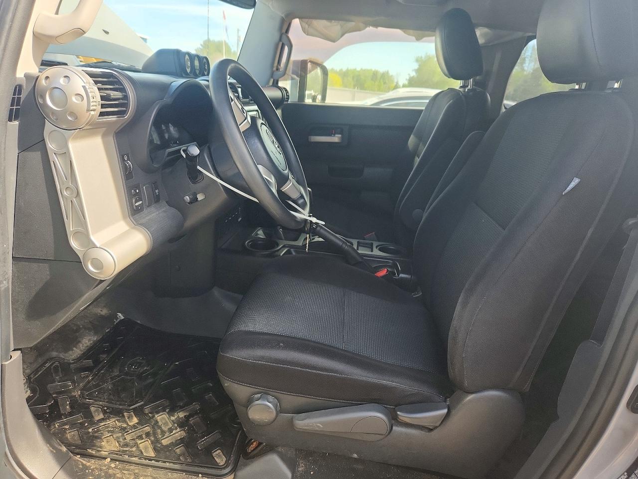 2014 Toyota Fj Cruiser Base - Image 7