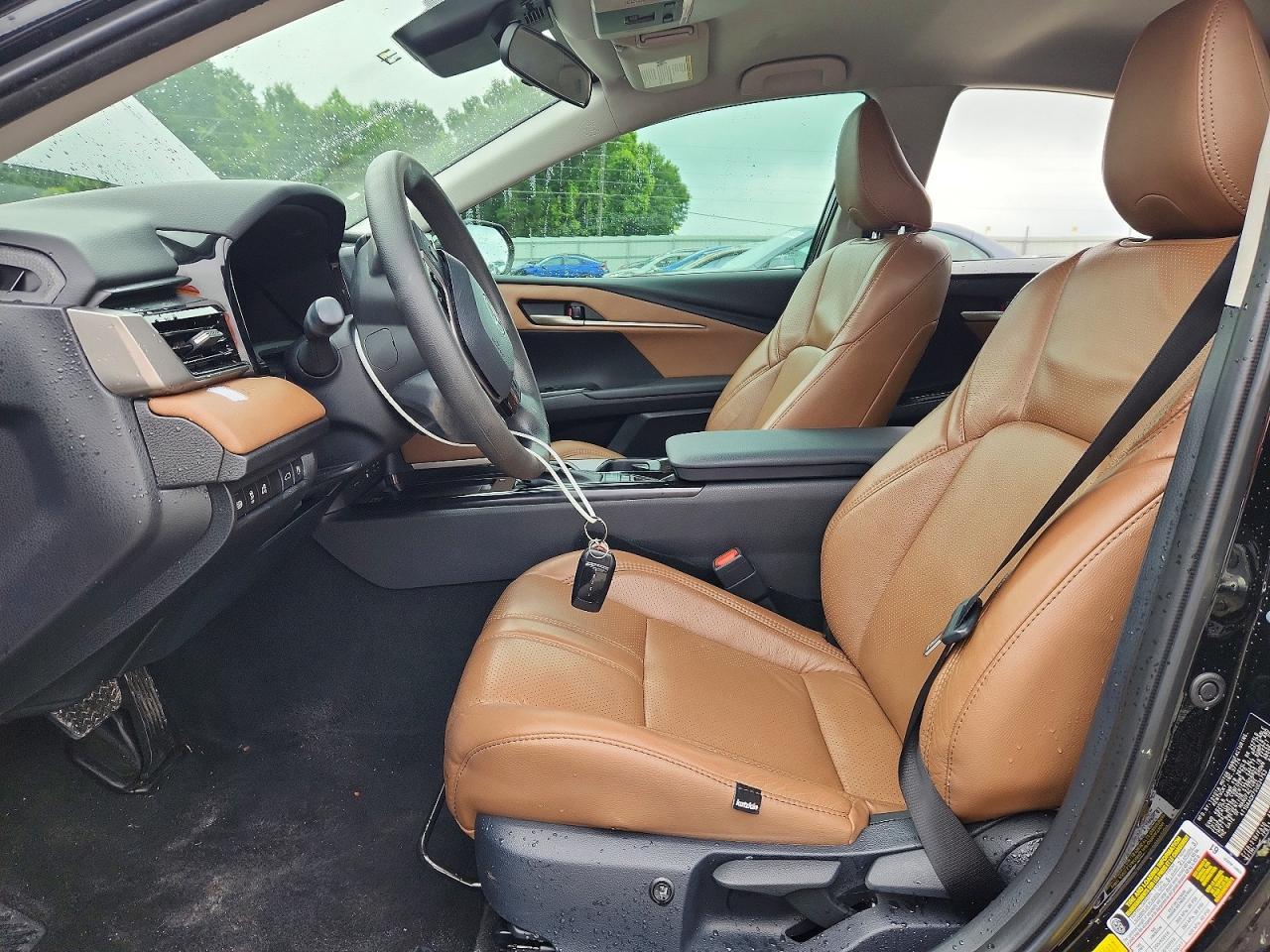 2025 Toyota Camry Le - Image 7