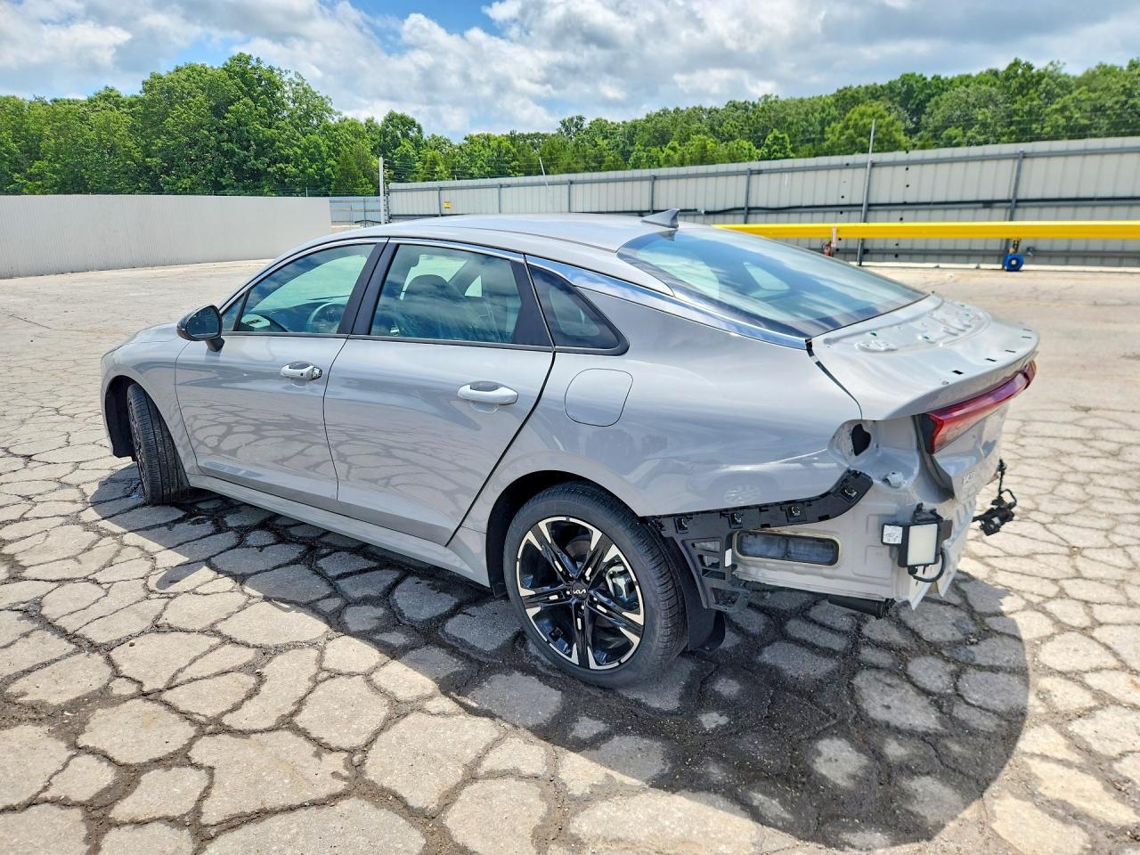2024 Kia K5 Gt Line - Фото 2