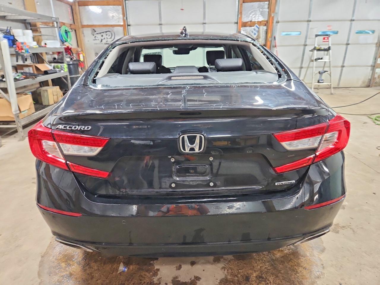 2018 Honda Accord Touring - Image 6