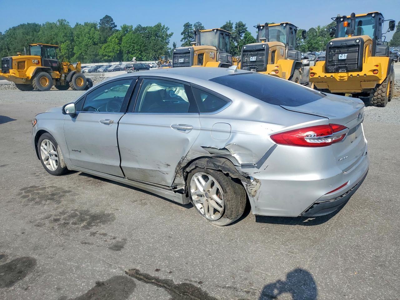 2019 Ford Fusion Se - Фото 2