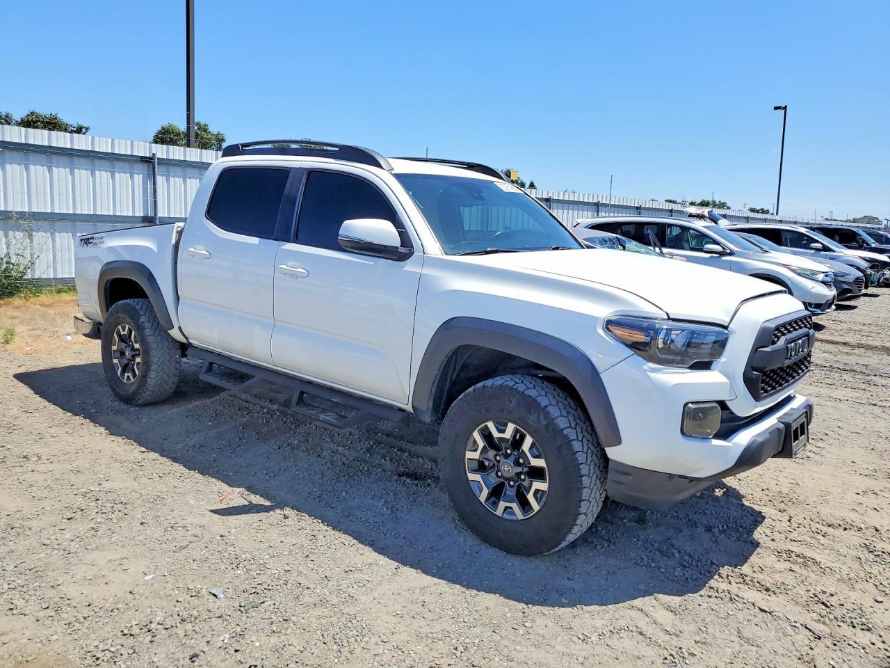 2022 Toyota Tacoma Trd Off-Road - Image 4