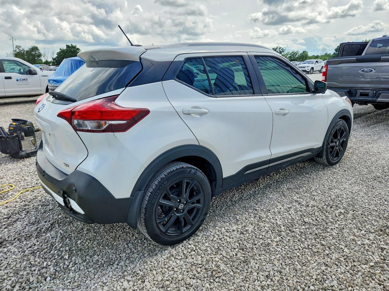 2020 Nissan Kicks Sr - Фото 3