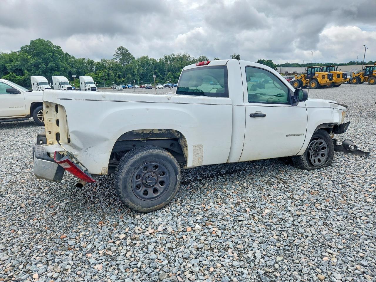 2008 GMC Sierra C1500 - Image 3