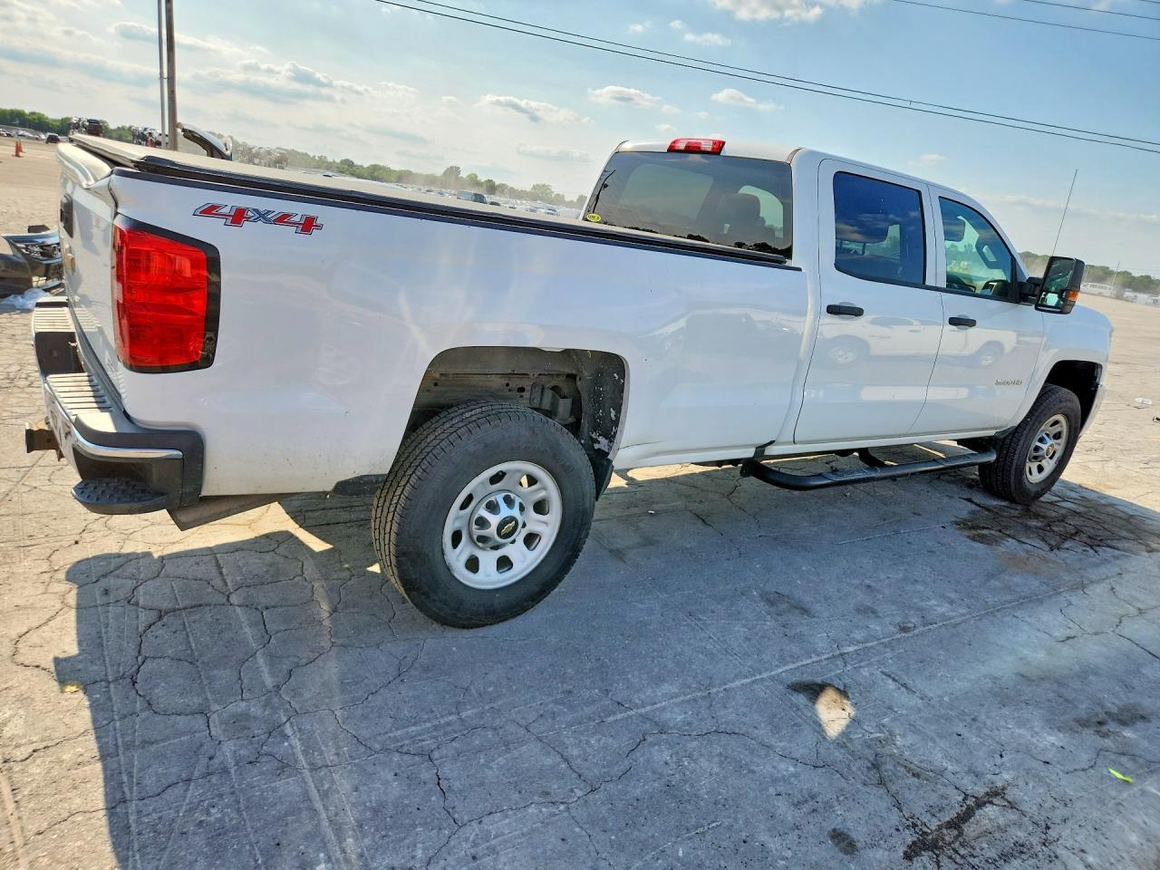 2016 Chevrolet Silverado K3500 - Фото 3