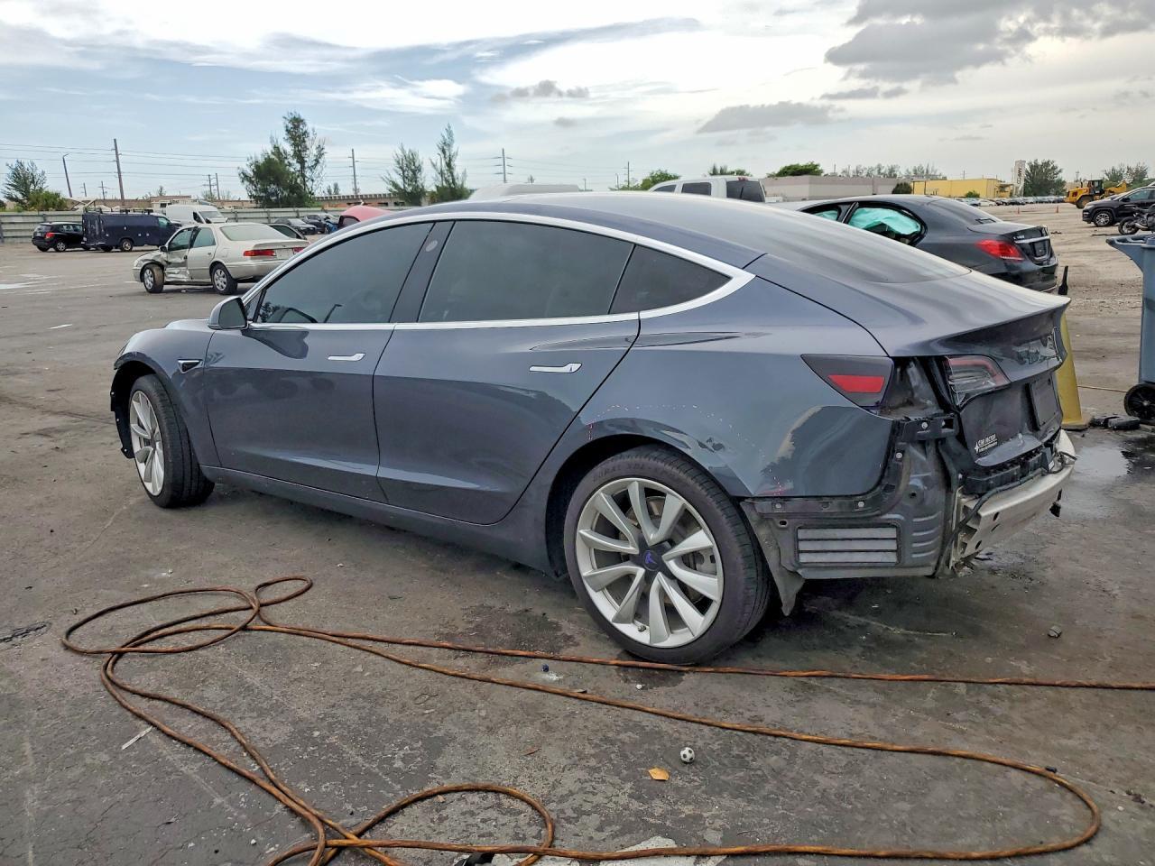 2019 Tesla 3 - Image 2