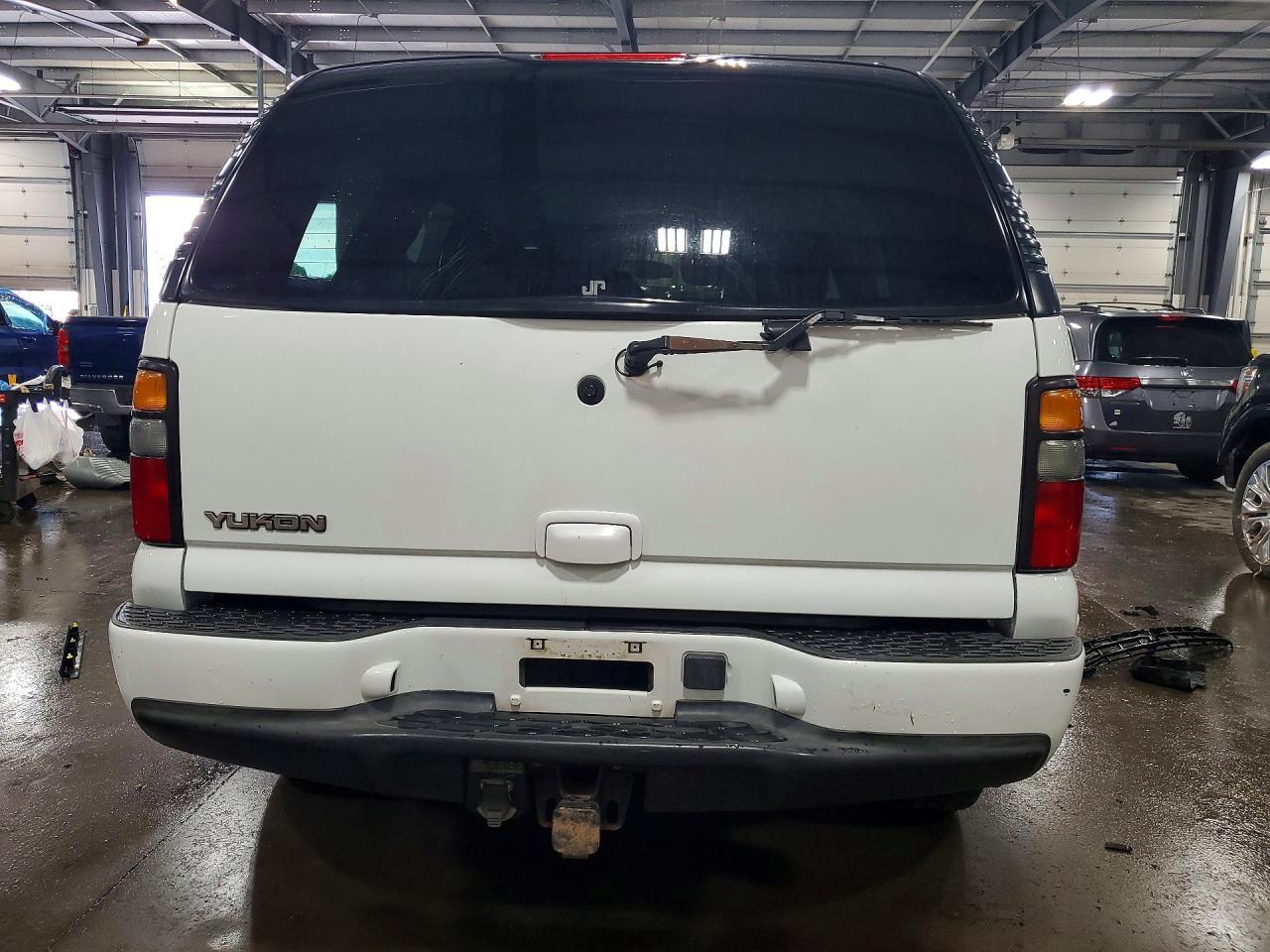 2004 GMC Yukon Denali - Фото 6