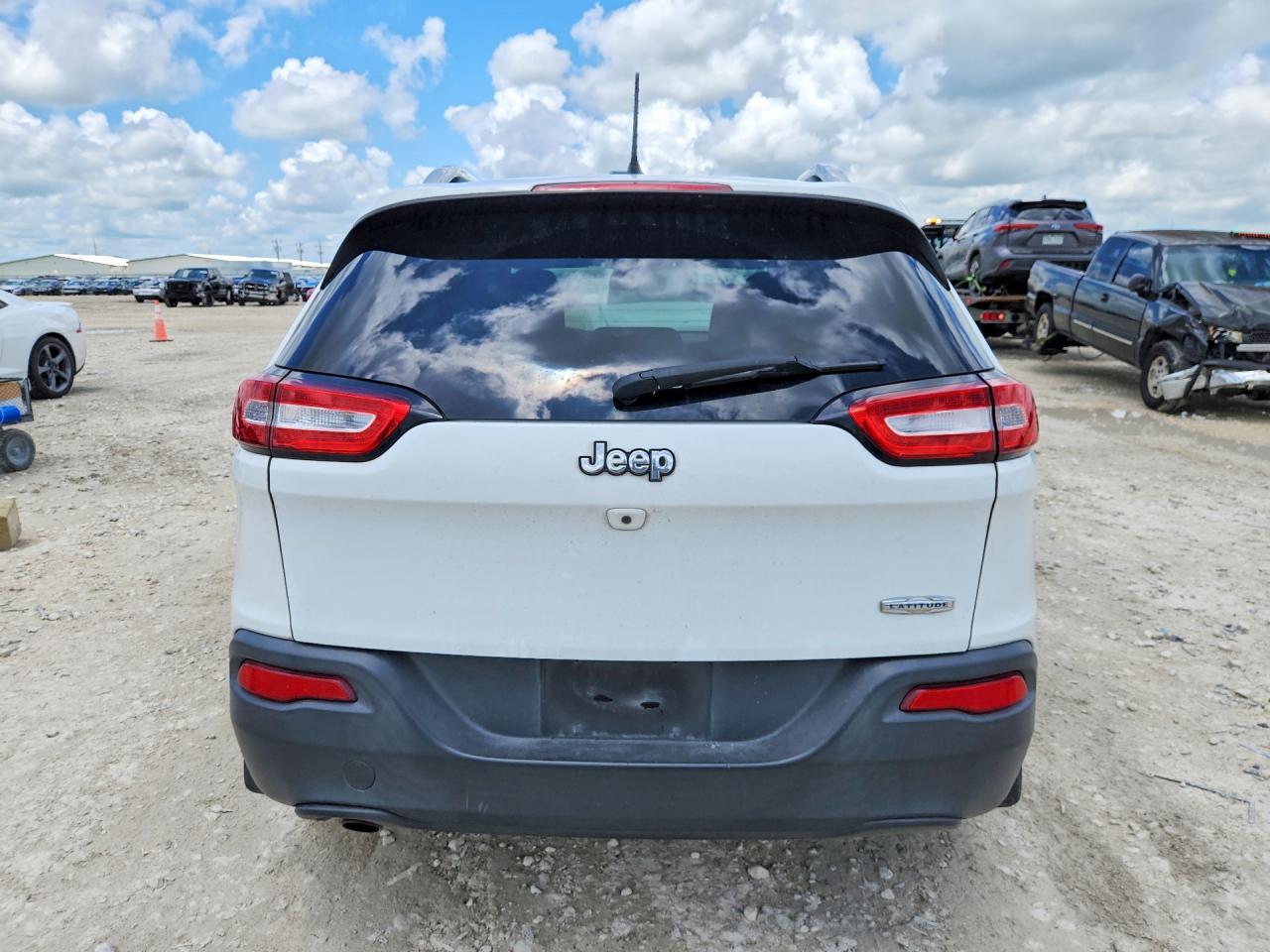 2017 Jeep Cherokee Latitude - Фото 6