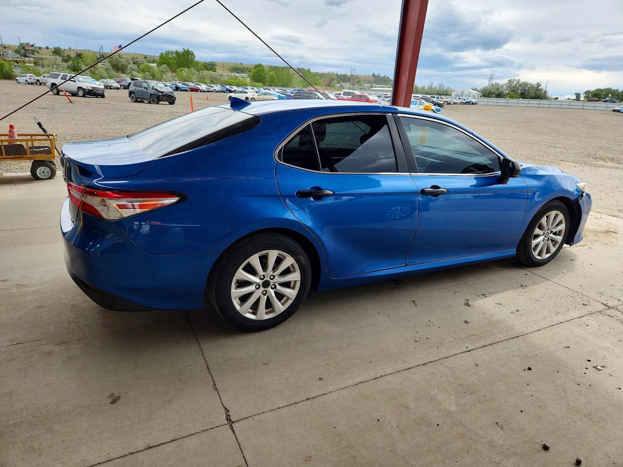2019 Toyota Camry Le - Image 3
