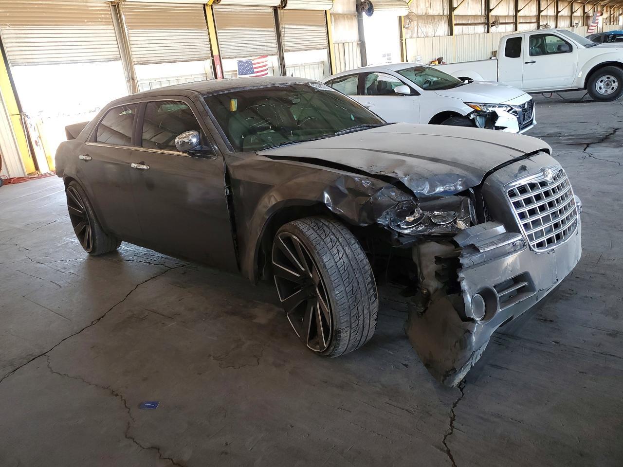 2007 Chrysler 300C - Image 4