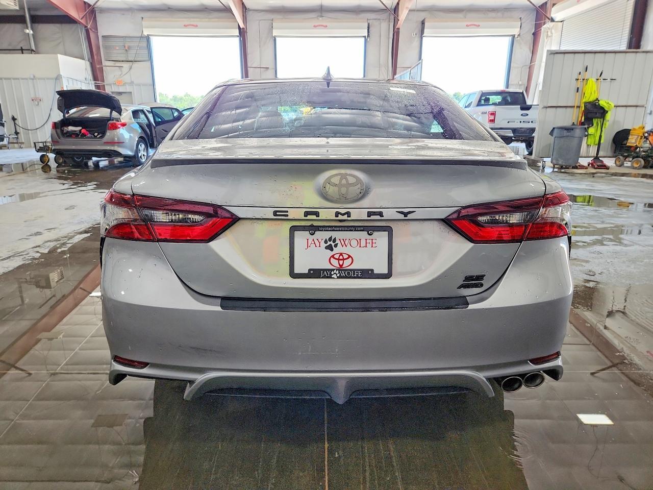 2024 Toyota Camry Se - Фото 6