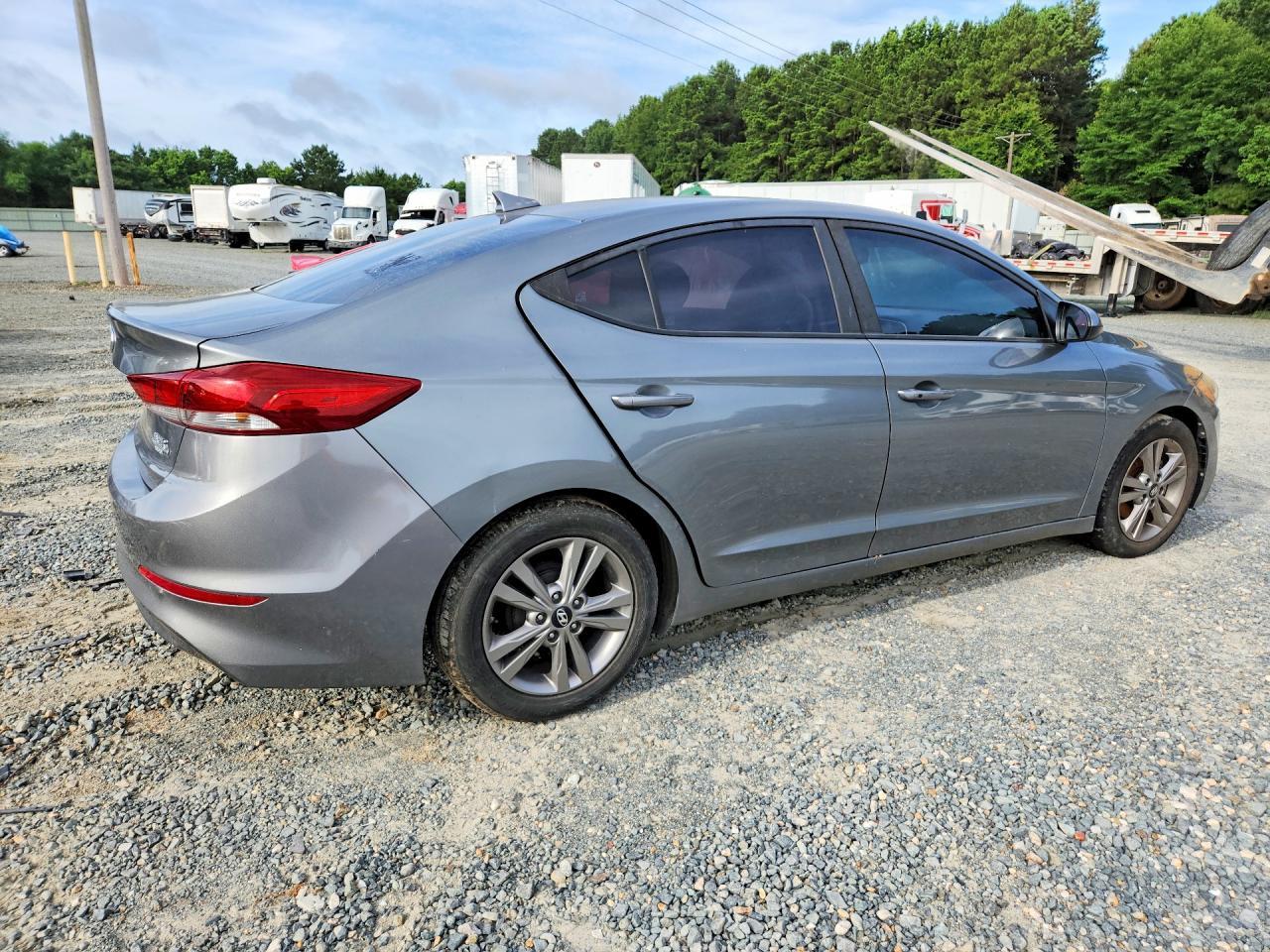 2017 Hyundai Elantra Value Edition - Фото 3
