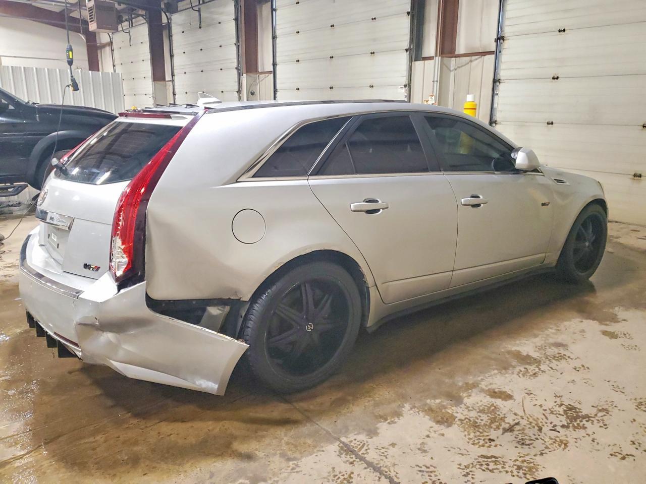 2010 Cadillac Cts Premium Collection - Image 3