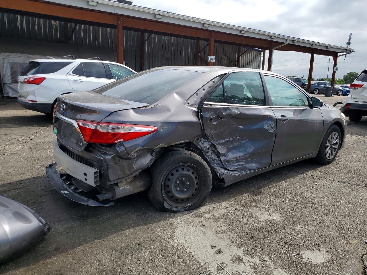 2016 Toyota Camry Le - Image 3