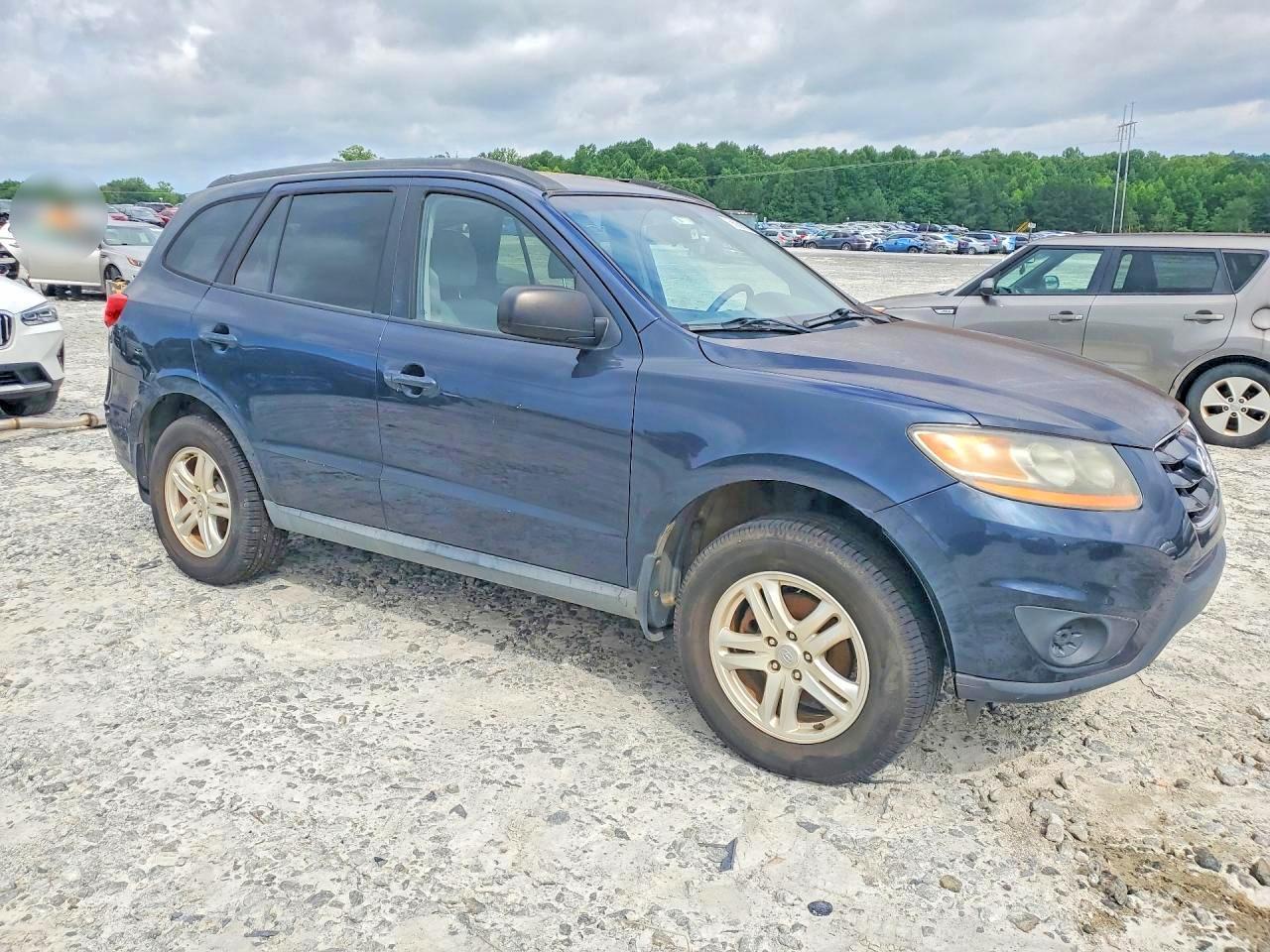 2010 Hyundai Santa Fe - Image 4
