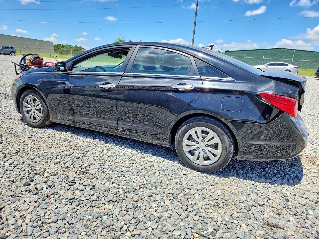 2011 Hyundai Sonata Gls - Image 2