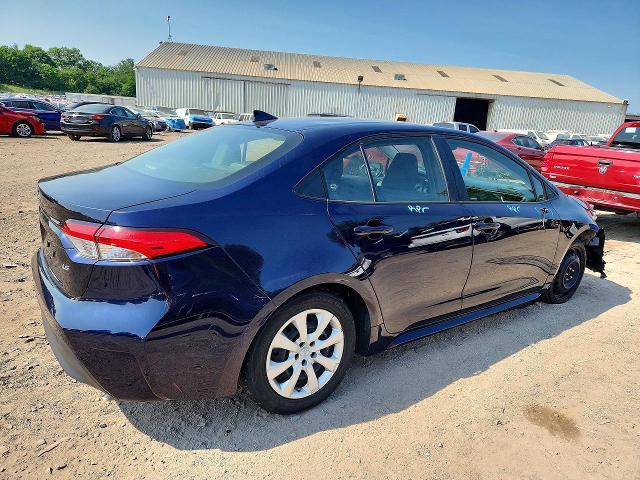 2023 Toyota Corolla Le - Фото 3