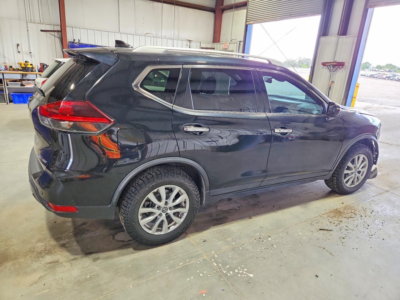 2020 Nissan Rogue Sv - Image 3