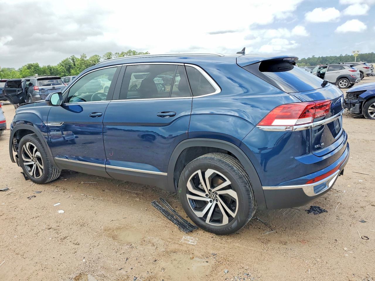 2023 Volkswagen Atlas Cross Sport Sel - Фото 2