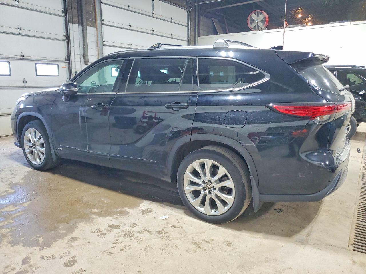 2023 Toyota Highlander Hybrid Limited - Фото 2
