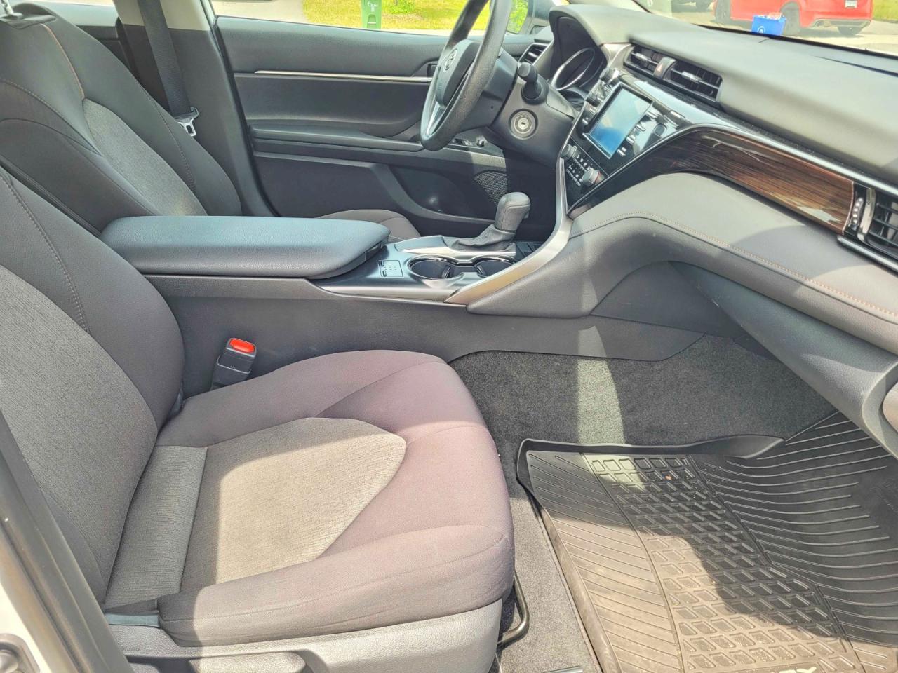 2020 Toyota Camry Le - Image 5