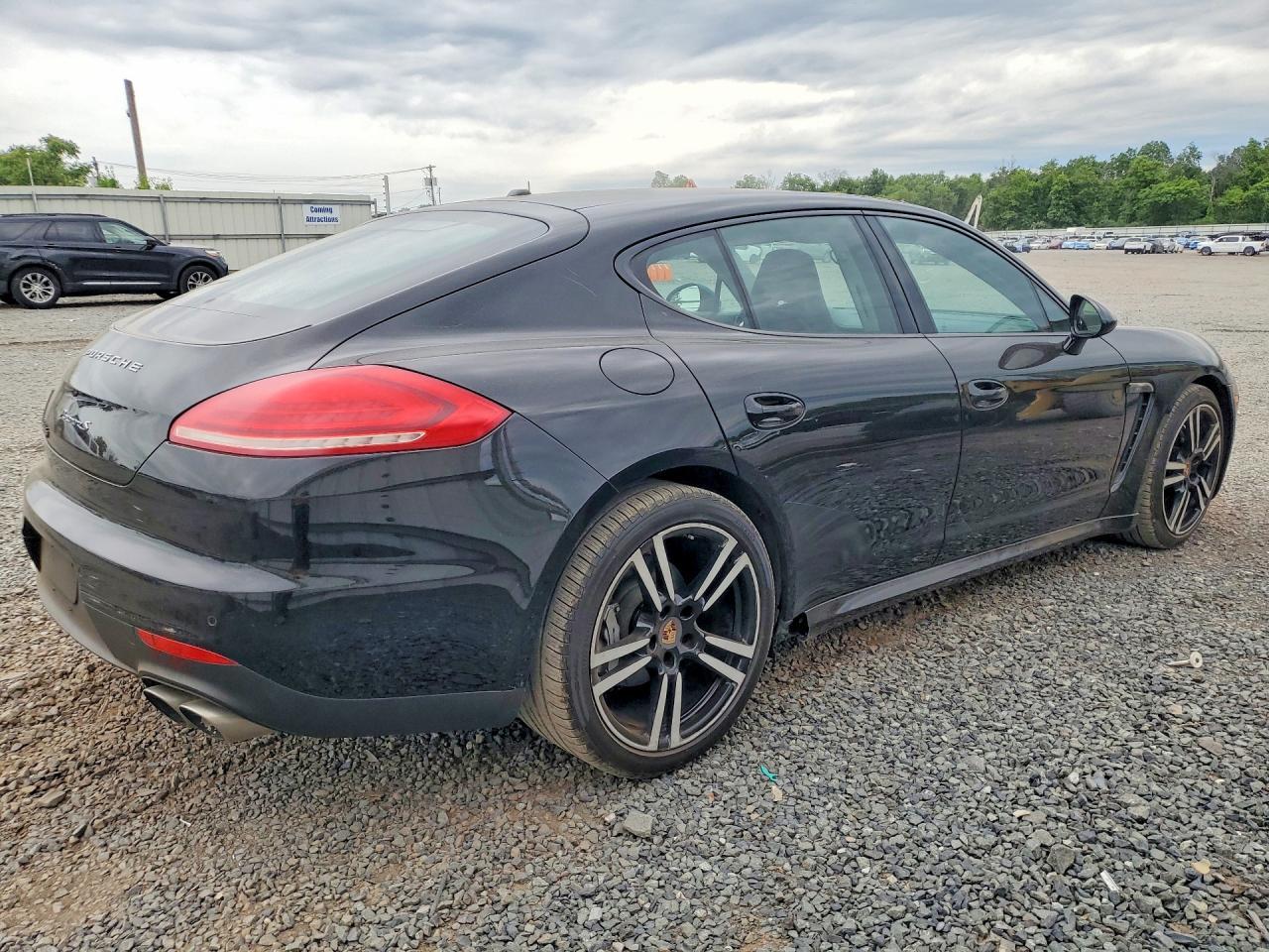 2014 Porsche Panamera S - Image 3