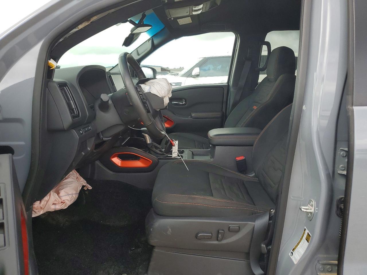 2025 Nissan Frontier Pro-4X - Image 7