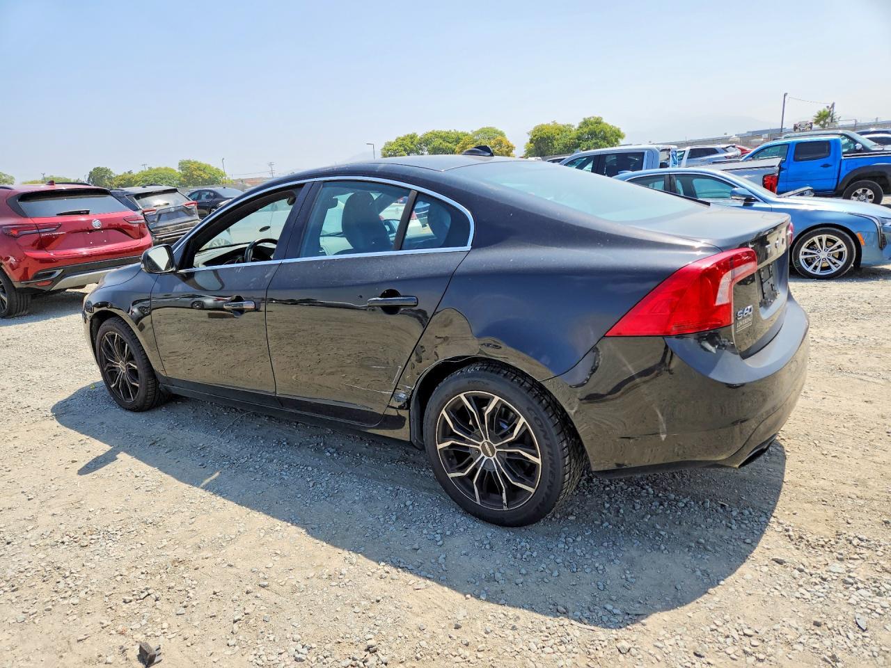 2015 Volvo S60 Platinum - Фото 2