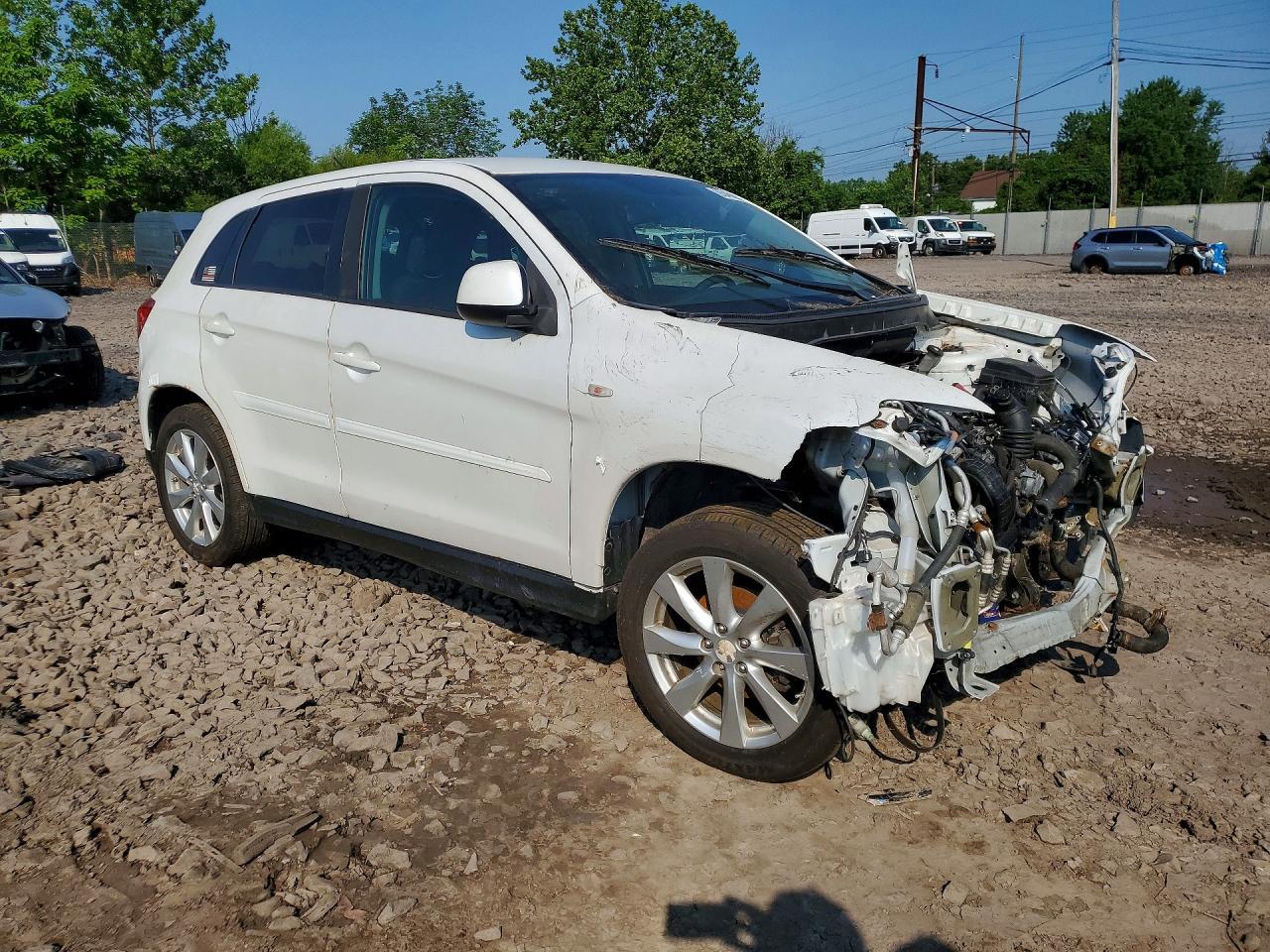 2015 Mitsubishi Outlander Sport Es - Image 4