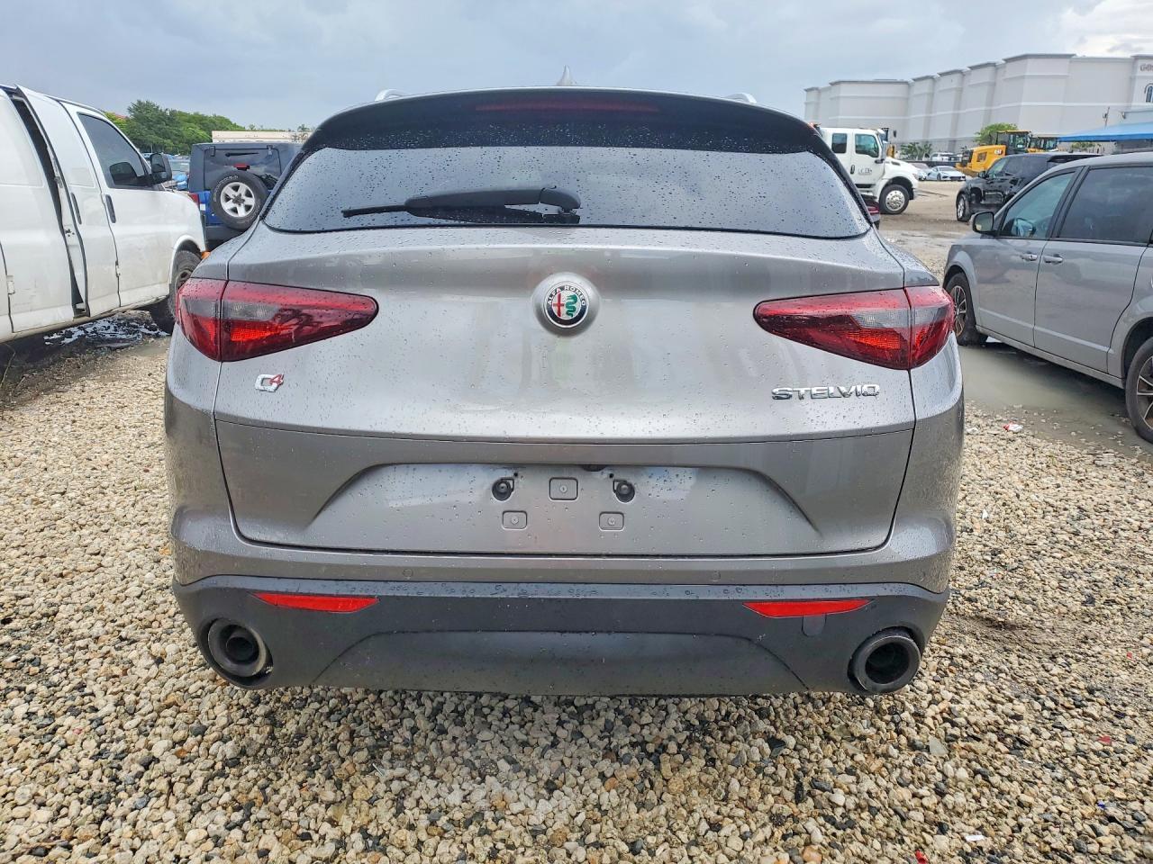 2018 Alfa Romeo Stelvio - Фото 6