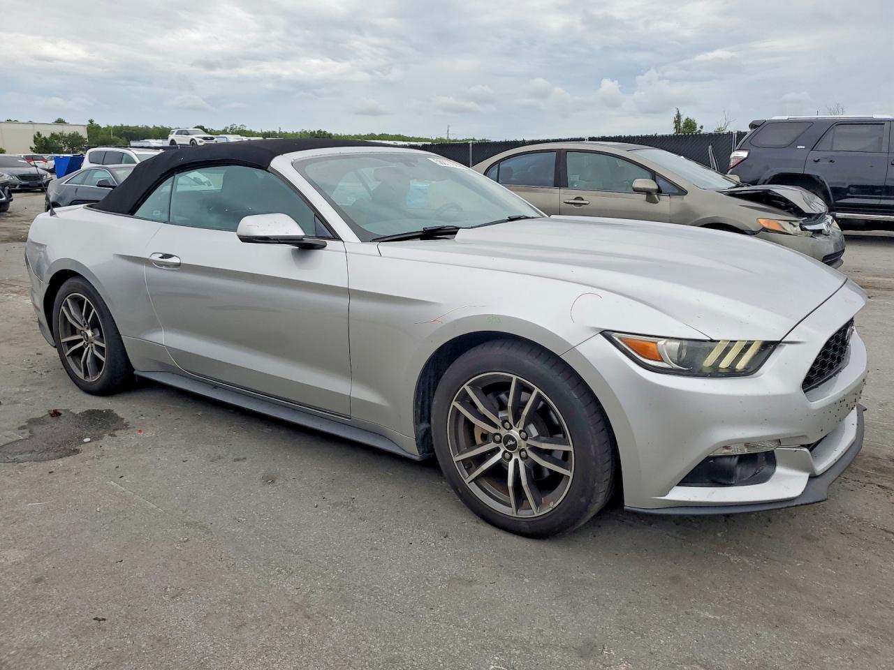 2017 Ford Mustang - Фото 4