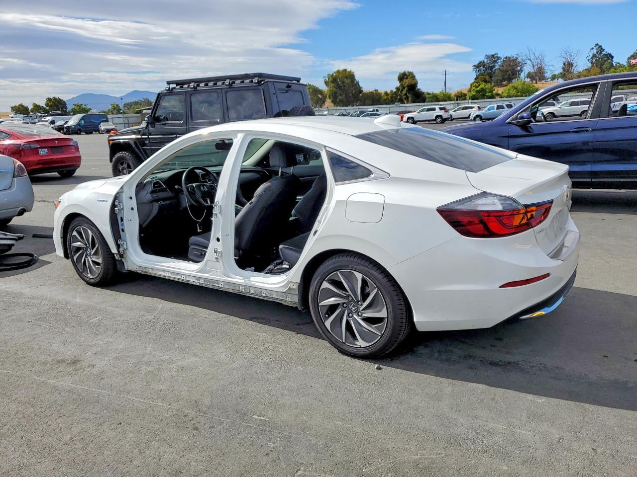2020 Honda Insight Touring - Image 2