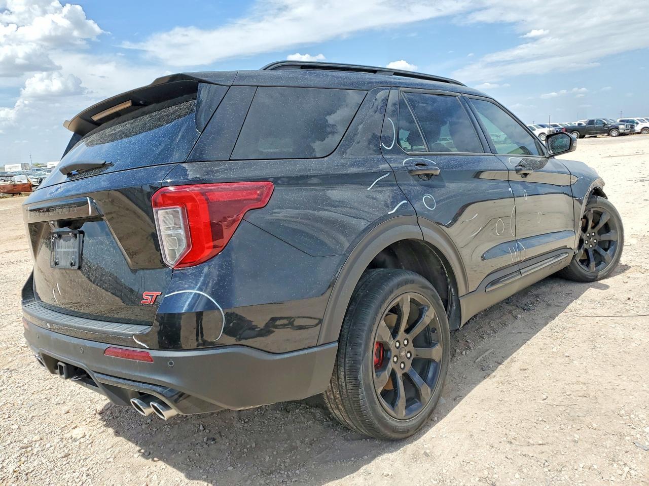 2023 Ford Explorer St - Фото 3
