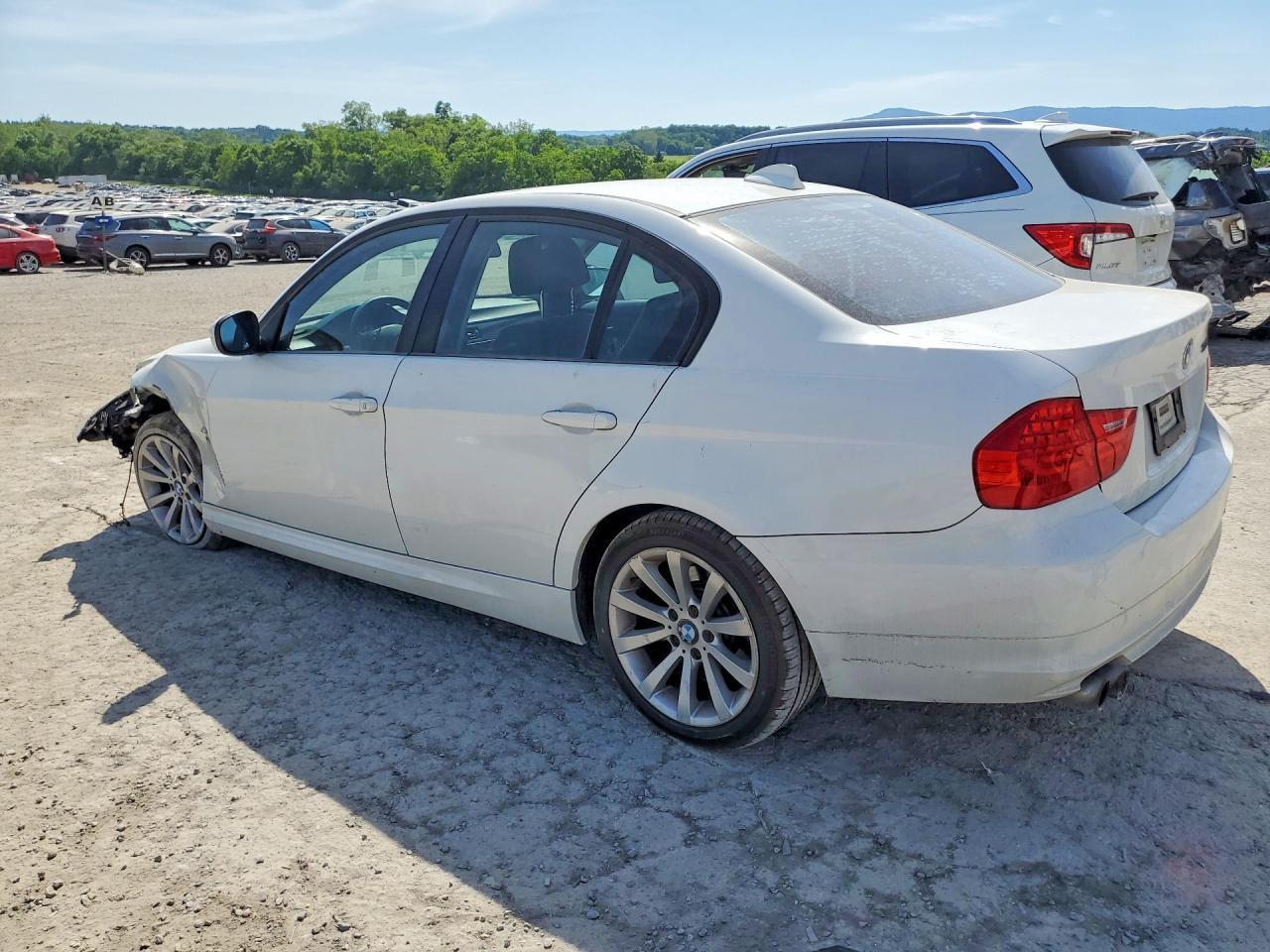 2009 BMW 328 Xi Sulev - Image 2