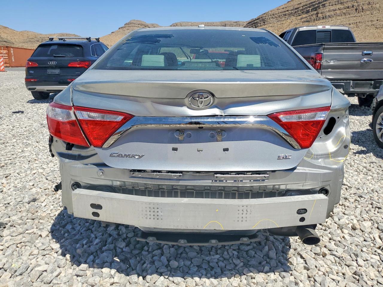 2015 Toyota Camry Se - Фото 6