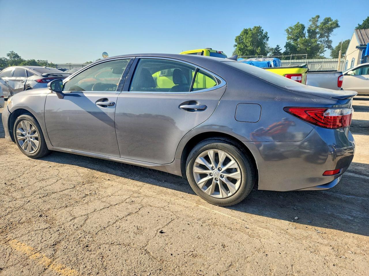 2013 Lexus Es 300H - Фото 2