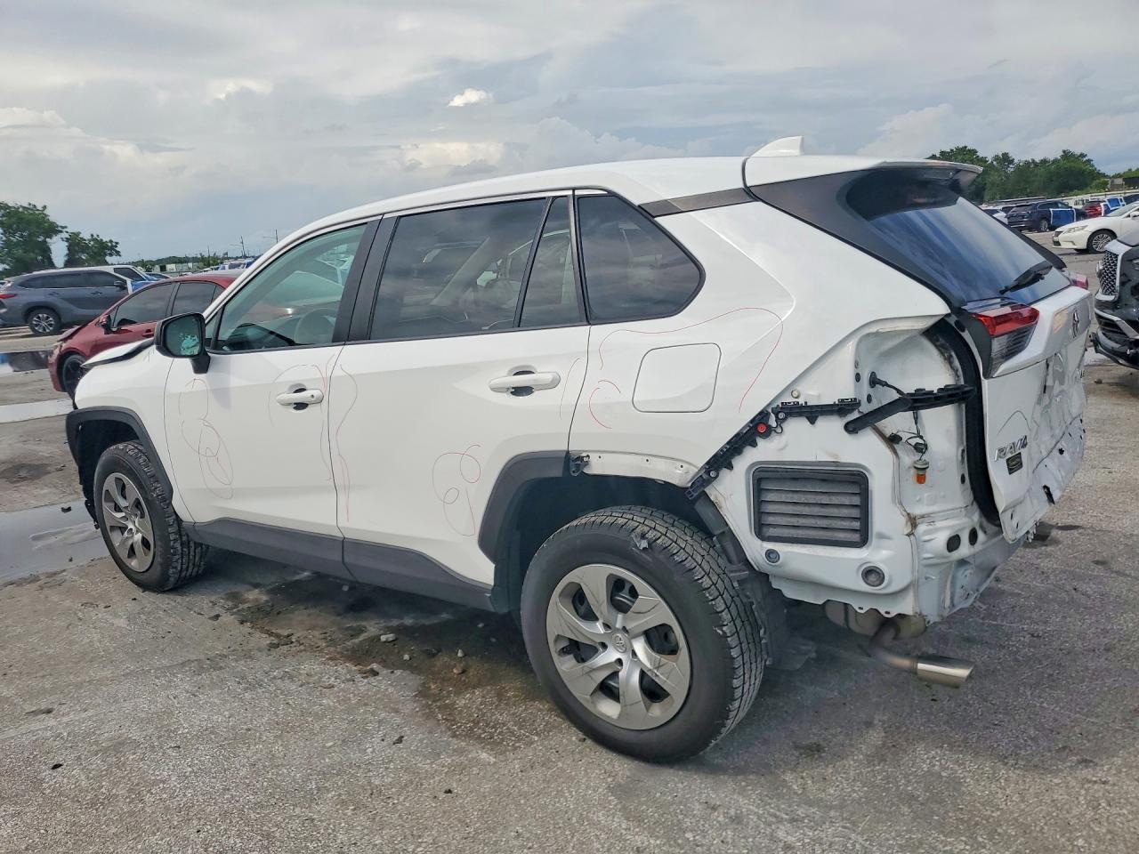 2020 Toyota Rav4 Le - Фото 2